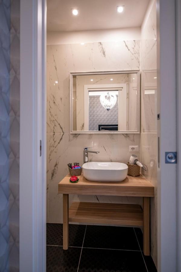 Luna Luxury Bed And Breakfast ナポリ エクステリア 写真